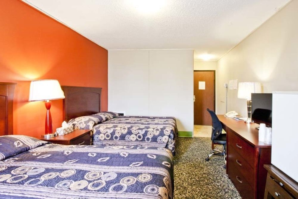 Travelodge By Wyndham Kindersley Εξωτερικό φωτογραφία