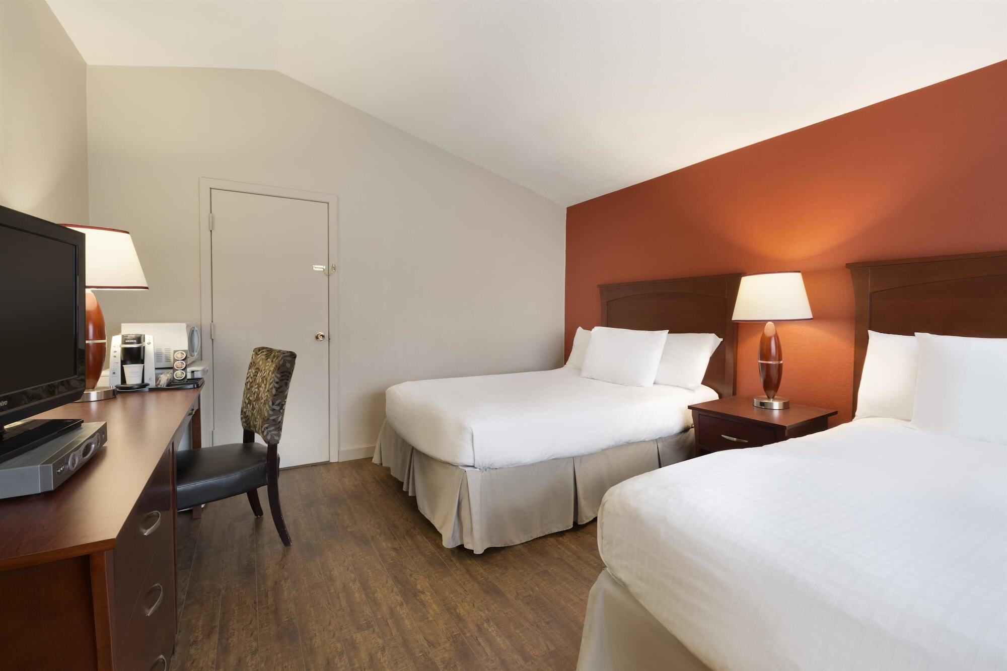 Travelodge By Wyndham Kindersley Εξωτερικό φωτογραφία